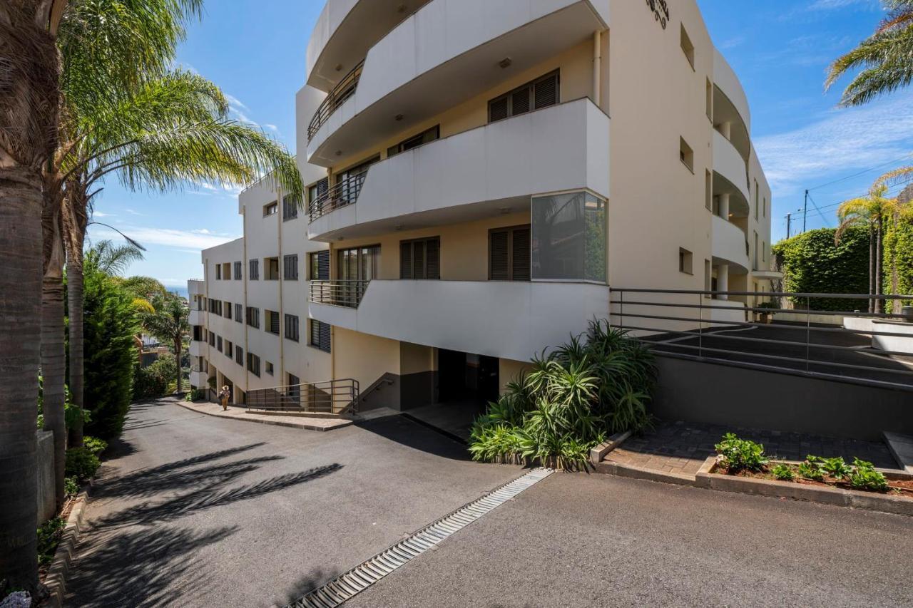 Apartment Calheta Victory View By An Island Calheta (Madeira)