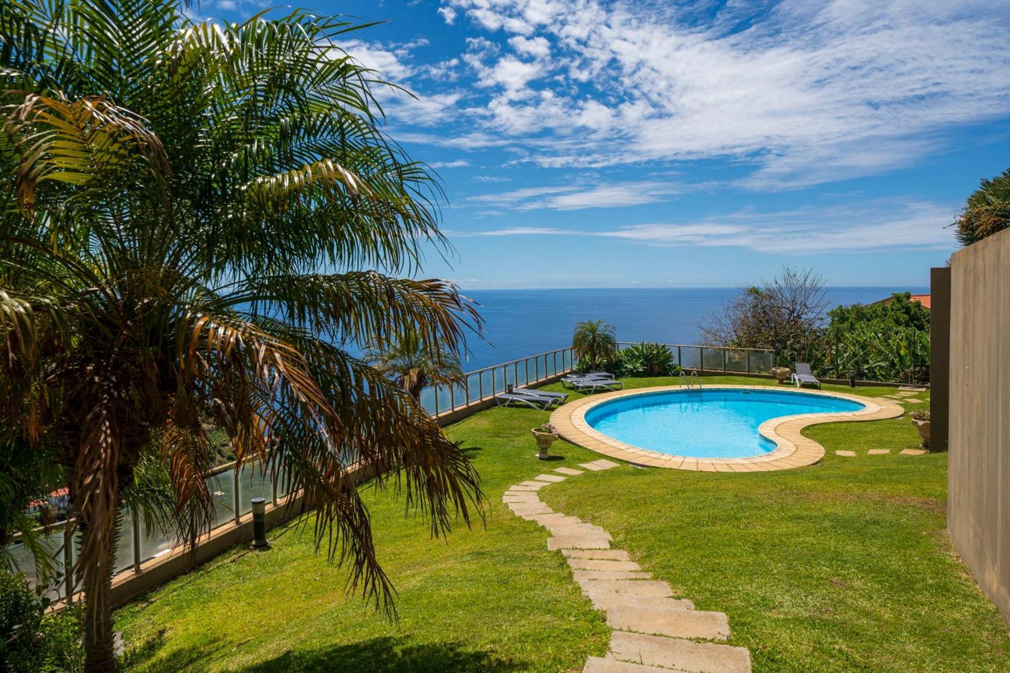 Calheta Victory View By An Island Apartment