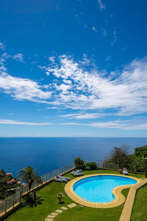 Calheta Victory View By An Island *